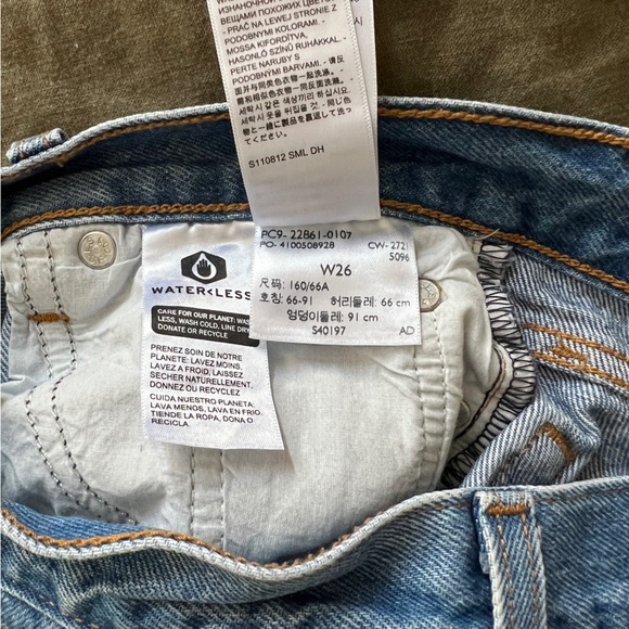 Levi’s Wedgie Icon Ripped High Waist Ankle Slim Jeans - Picture 9 of 12